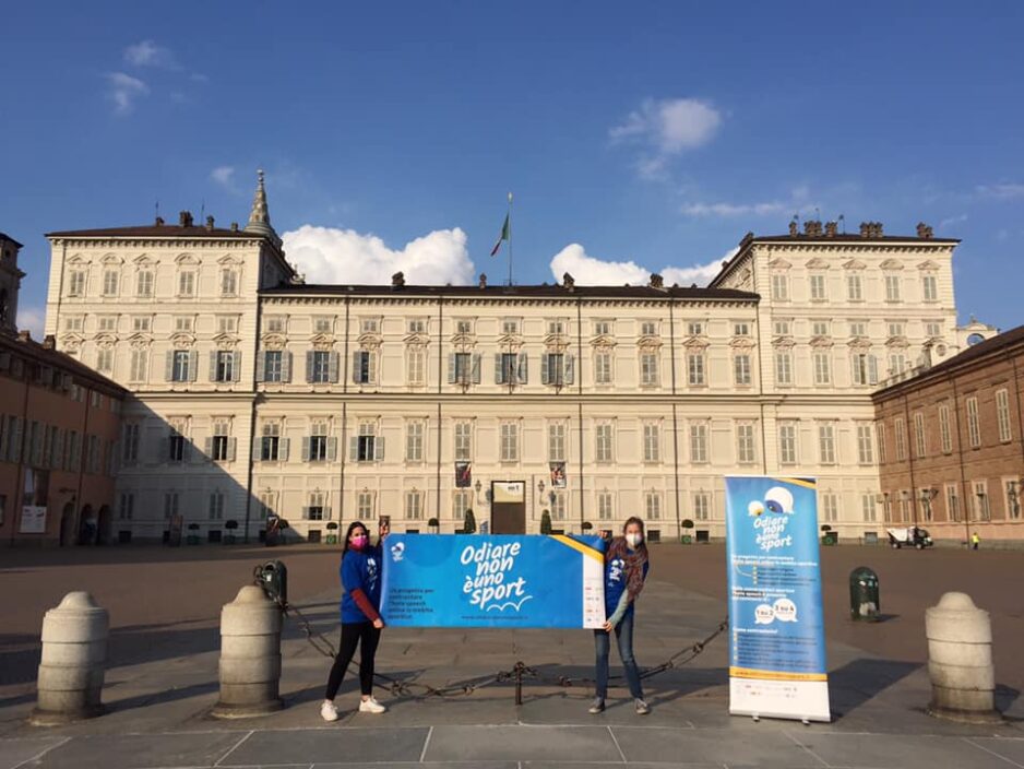 Una giornata di mobilitazione in 10 piazze italiane per dire no all’hate speech nello sport